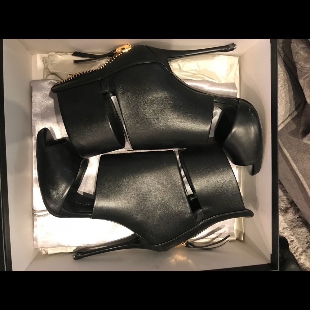 Giuseppe Zanotti Cutout peep-toe ankle boot.